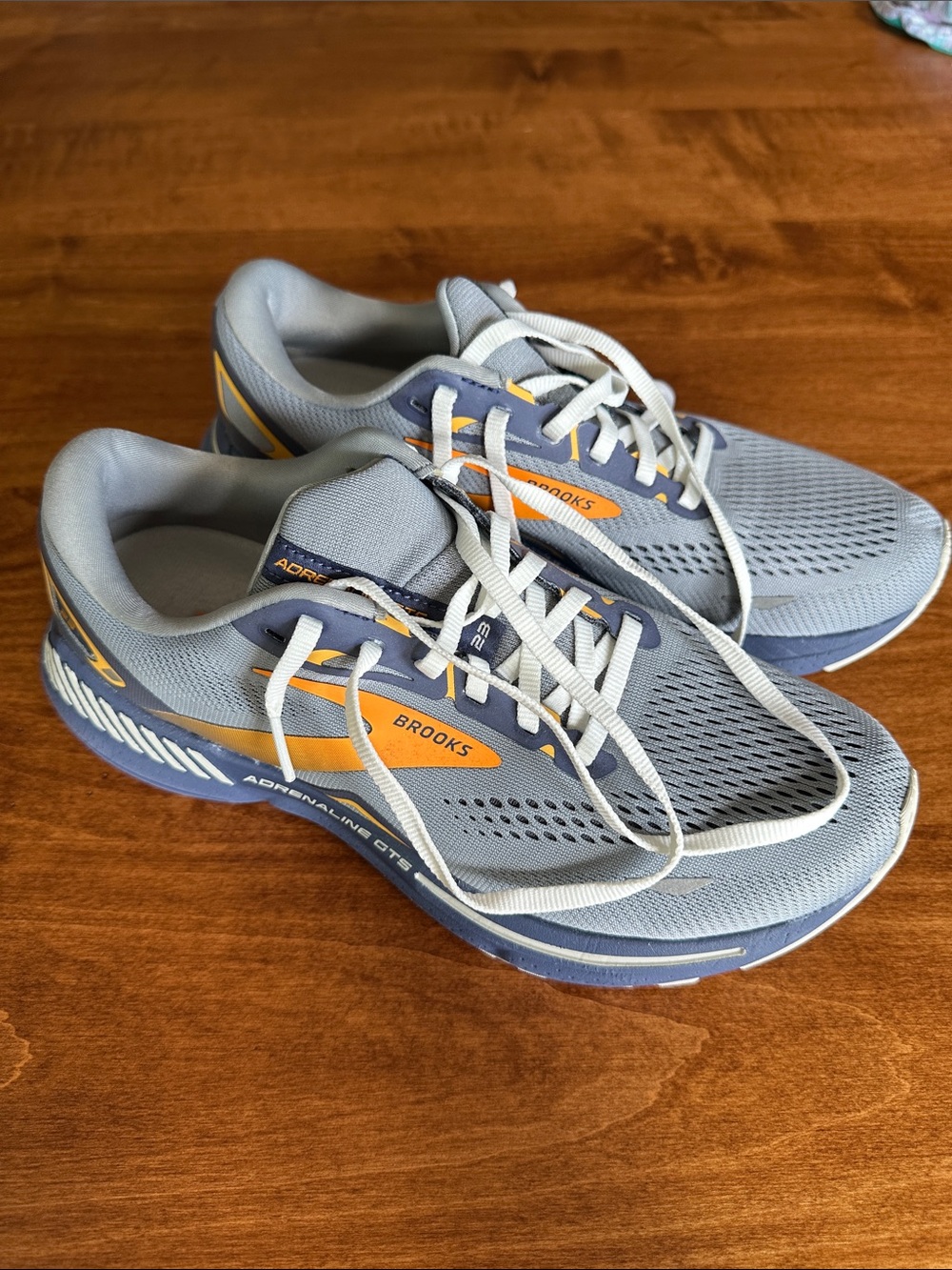 Brooks Adrenaline GTS 23 Running Shoes Men’s 7.5